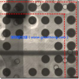 BGA錫球尺寸小于0.4mm，采用降低BGA內(nèi)圍襲球的錫膏量所得到X-Ray，稍微留意一下可以發(fā)現(xiàn)最外圈的錫量(圓的直徑)比其他內(nèi)圍的錫球上的錫量來得多一點(diǎn)點(diǎn)。也就是外圈的黑色圓形直徑比內(nèi)圈的圓形來得大一點(diǎn)點(diǎn)。