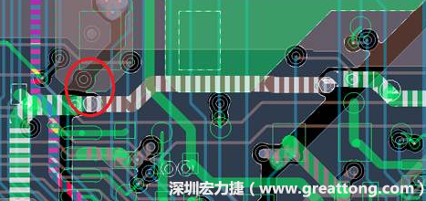 慢慢確認(rèn)CAF發(fā)生的位置后，可以配合Gerber查看PCB的結(jié)構(gòu)是否有通孔太近或是線路太近的問題。