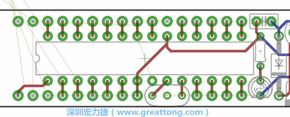諧振器應(yīng)擺放在ATmega微控制器的針腳8、9和10旁邊，在共鳴器和微控制器中間的高頻信號線應(yīng)該要愈短愈好，此外，其它的信號線應(yīng)該要遠(yuǎn)離這個區(qū)域且配置在諧振器的下方，這樣做是為了防止不必要的無線電波干擾。