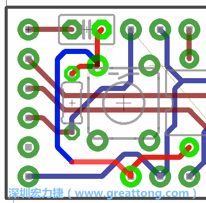 為了要創(chuàng)造一個電路通道，首先要先點(diǎn)擊重置開關(guān)的連結(jié)點(diǎn)進(jìn)行布線，在電路板的背面繪制線路直到其它線路前的乾淨(jìng)區(qū)域。