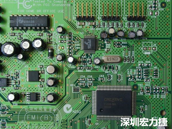 針對(duì)PCB區(qū)塊產(chǎn)生的EMI干擾問(wèn)題，可使用EMI改善對(duì)策元件重點(diǎn)改善。