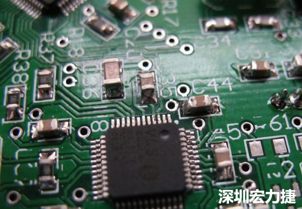 音訊電路訊號品質(zhì)，是影響操作體驗的關(guān)鍵，電路布局要特別注意。