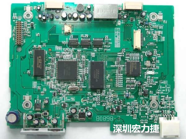 大面積PCB若電子元器件數(shù)量多、重量較重，板材強(qiáng)度不夠時(shí)容易產(chǎn)生PCB中央部凹陷問題。