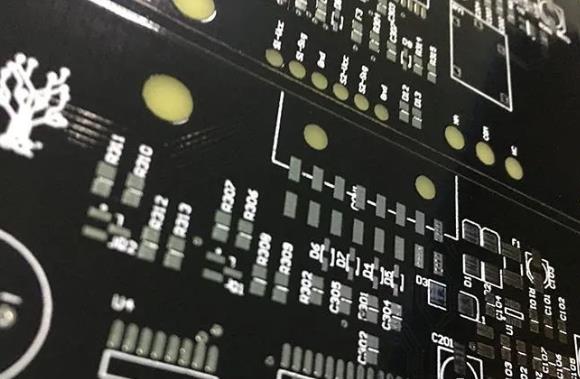 絲印位號設(shè)計錯誤會影響PCBA貼片加工嗎？